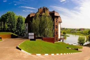 EVE BOUTIQUE LAKEFRONT RESORT 2