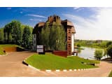 EVE BOUTIQUE LAKEFRONT RESORT 2