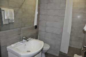 Хостел Full House Hotel & Capsule Hostel. Стандарт двухместный Room 3 2